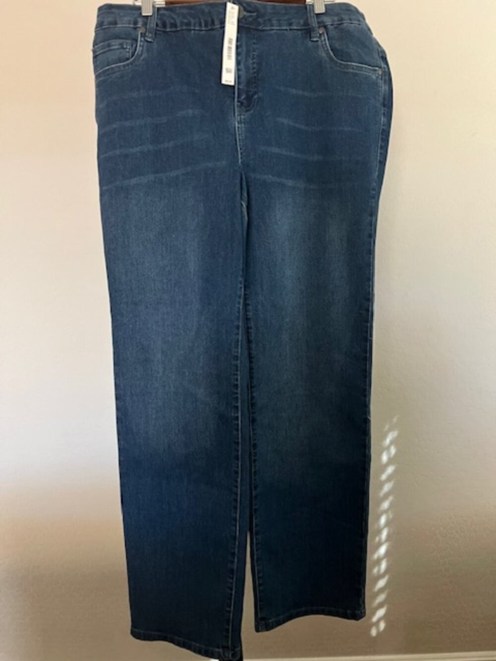 Avenue Women's Jeans Size 16 Average NWT Stretch Straight Leg